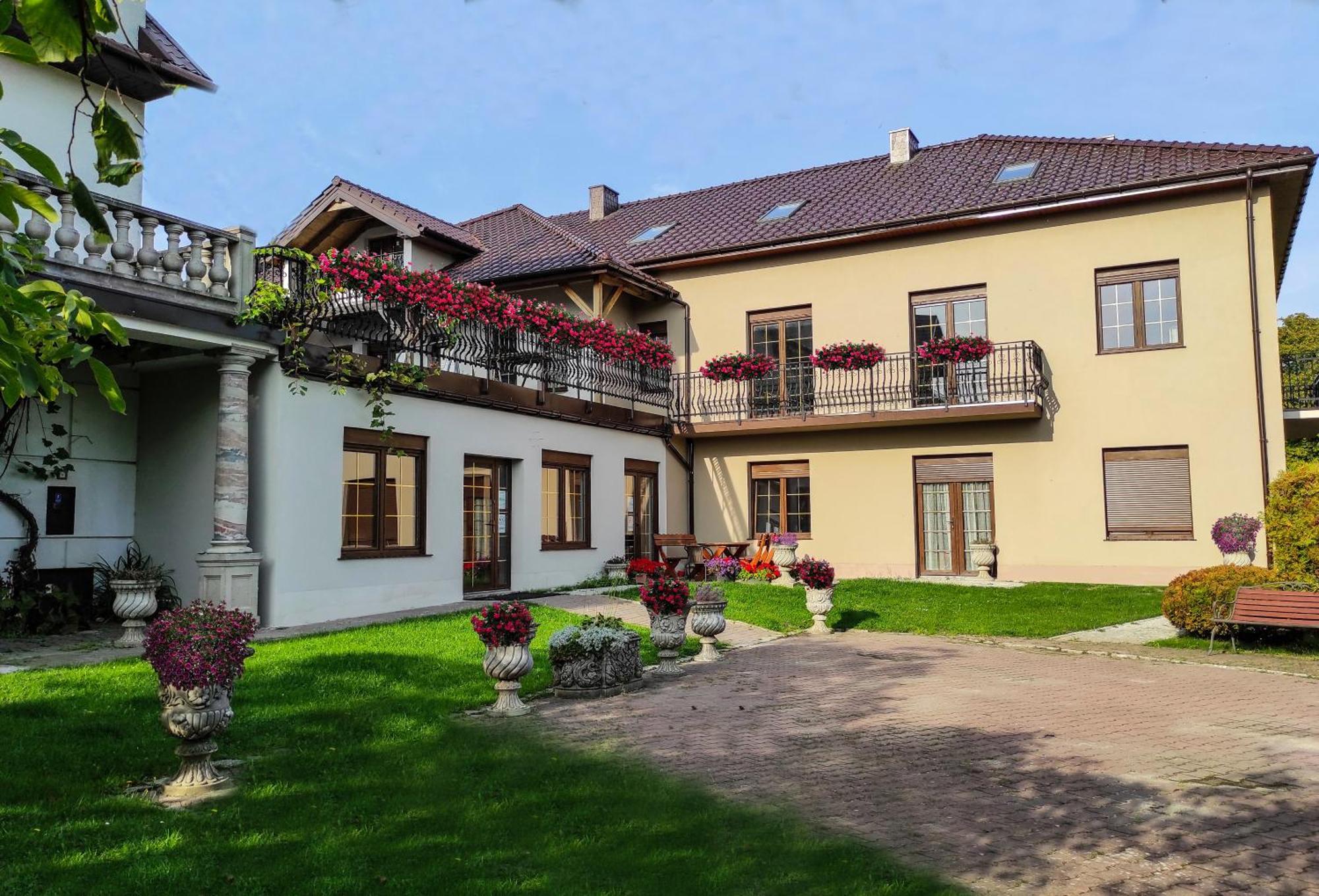 Osrodek Wypoczynkowy Raf-Mil Aparthotel Wicie  Exterior photo